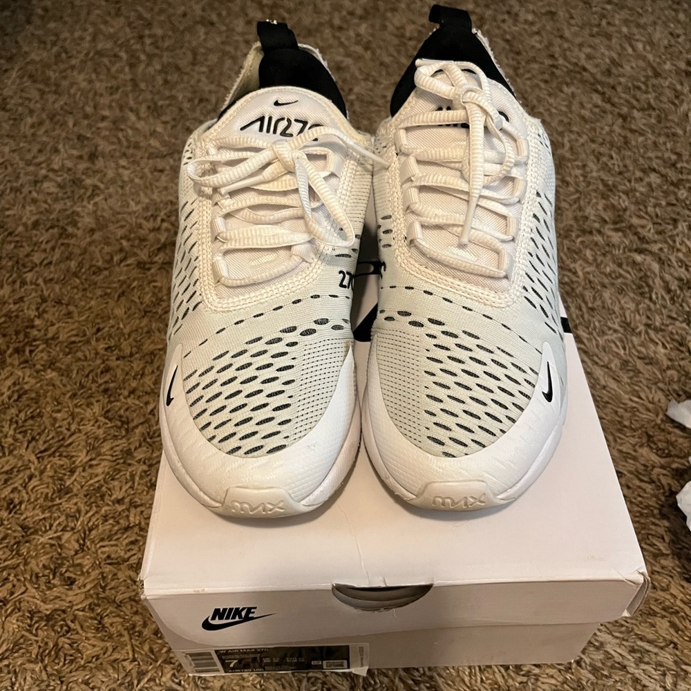 Nike Air Max 270